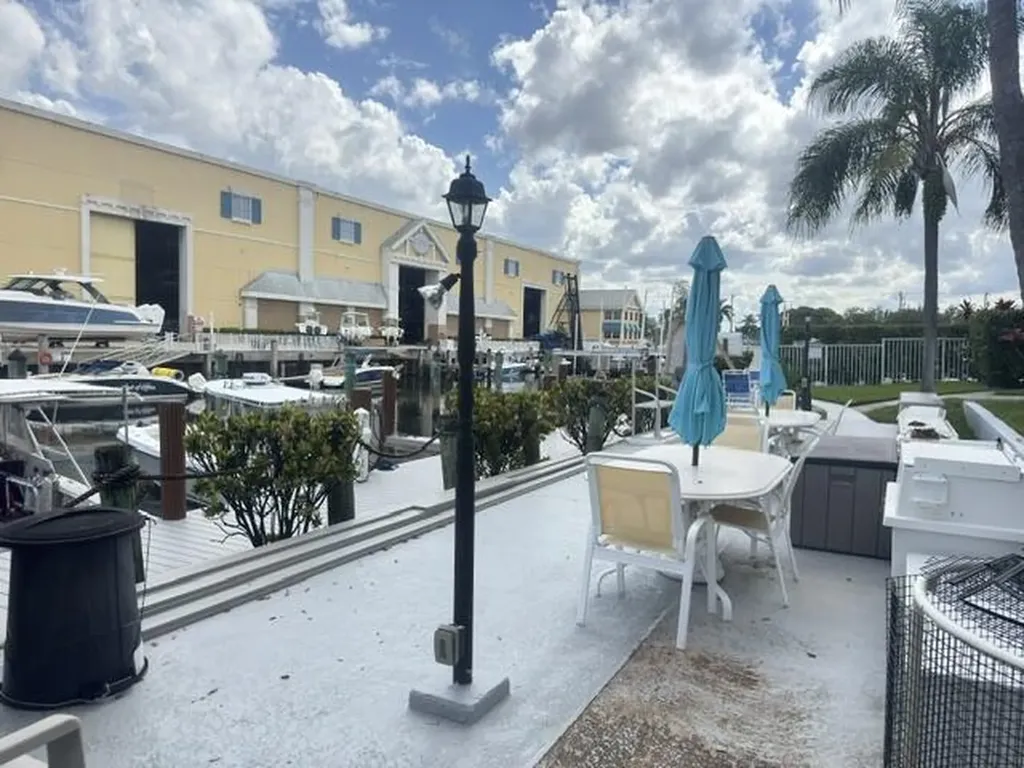 2400 NE 16th Street Pompano Beach FL 33062