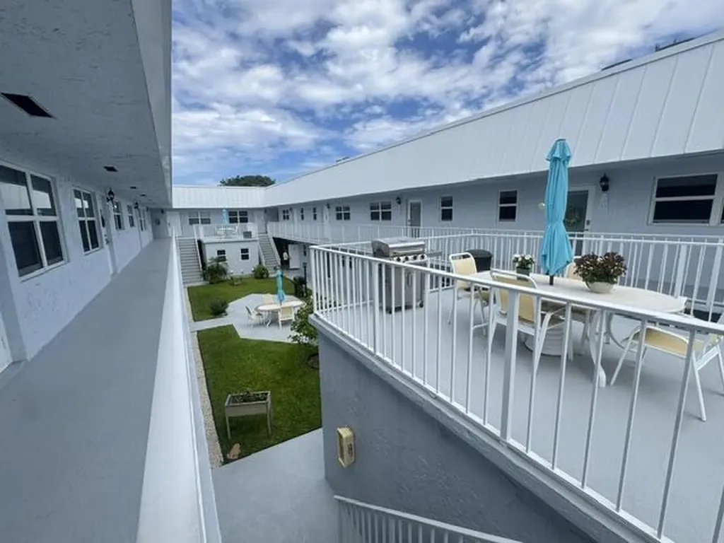2400 NE 16th Street Pompano Beach FL 33062