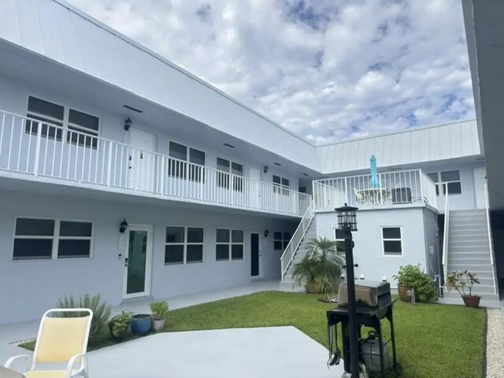 2400 NE 16th Street Pompano Beach FL 33062