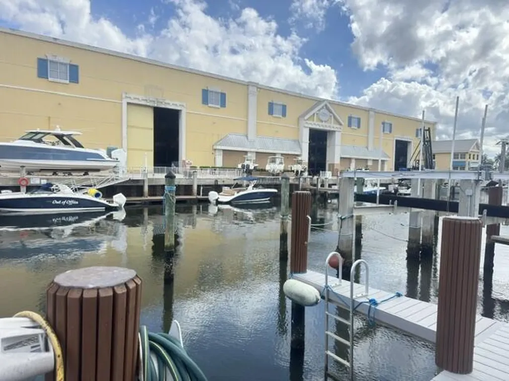 2400 NE 16th Street Pompano Beach FL 33062