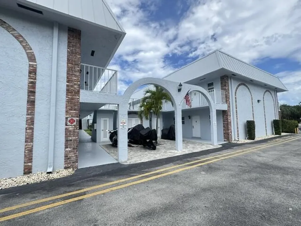2400 NE 16th Street Pompano Beach FL 33062