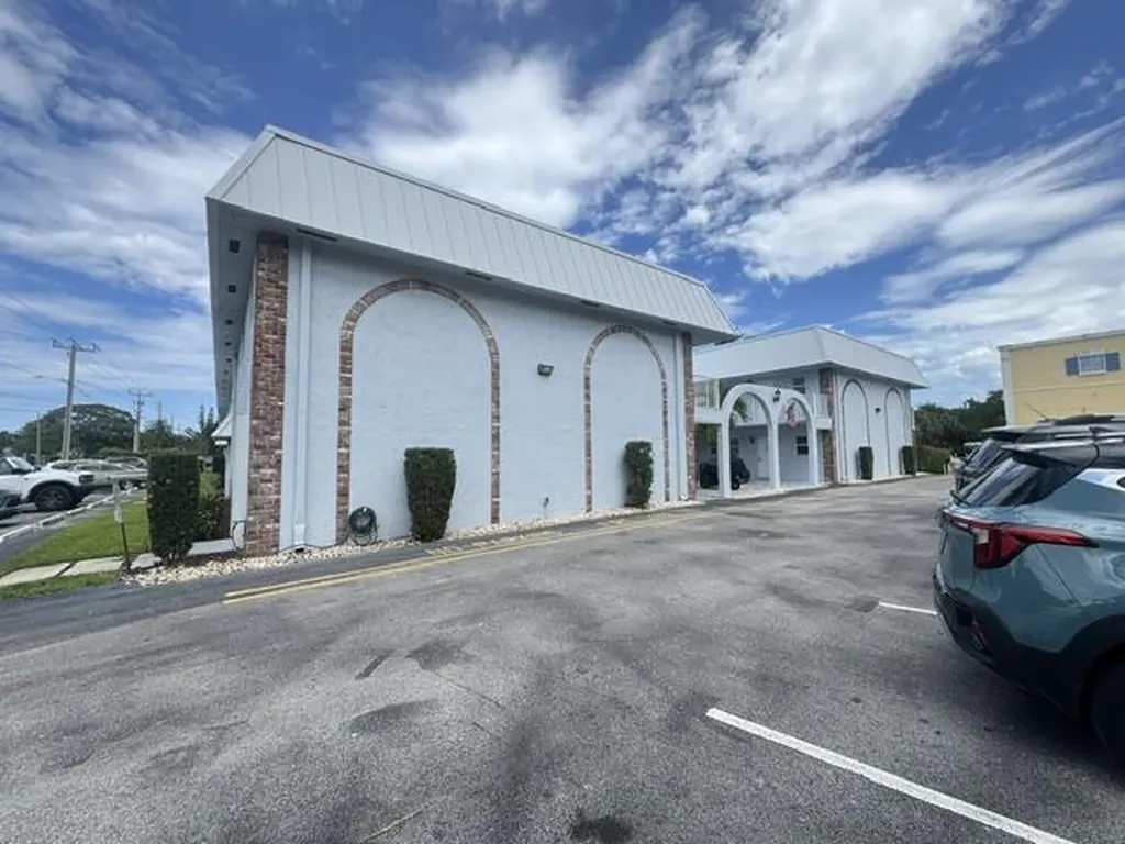 2400 NE 16th Street Pompano Beach FL 33062