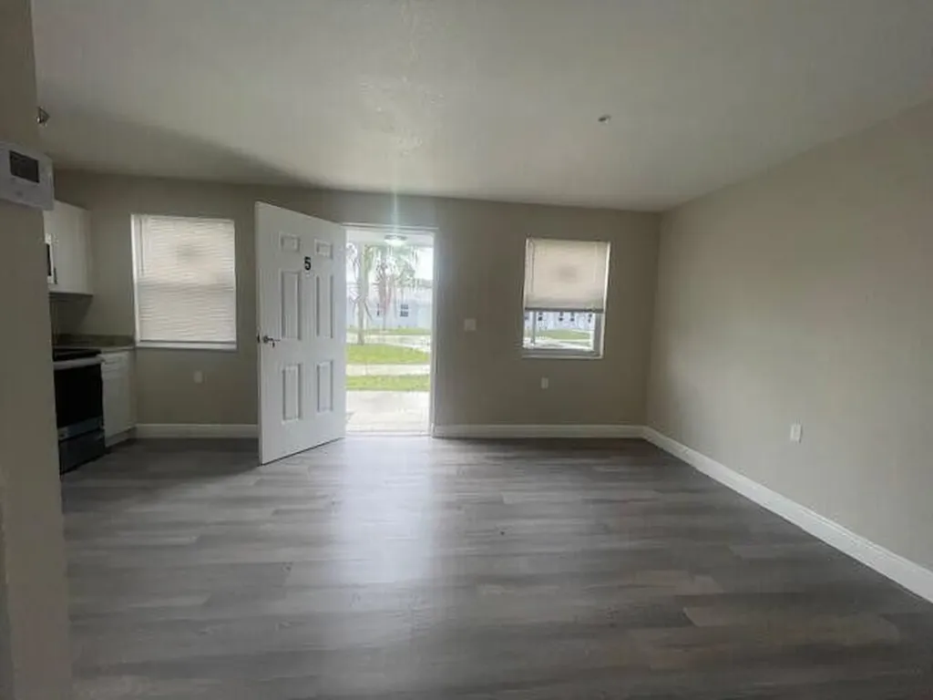 4393 Windsor Avenue West Palm Beach FL 33407