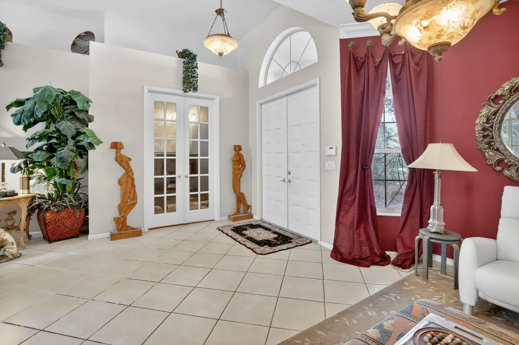 8106 N Savannah Circle Davie FL 33328