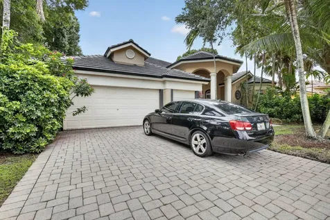 8106 N Savannah Circle Davie FL 33328
