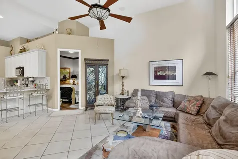 8106 N Savannah Circle Davie FL 33328