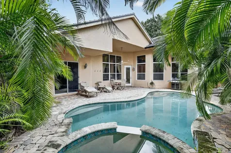 8106 N Savannah Circle Davie FL 33328