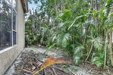8106 N Savannah Circle Davie FL 33328