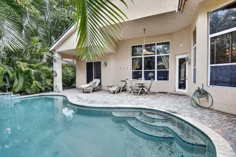 8106 N Savannah Circle Davie FL 33328