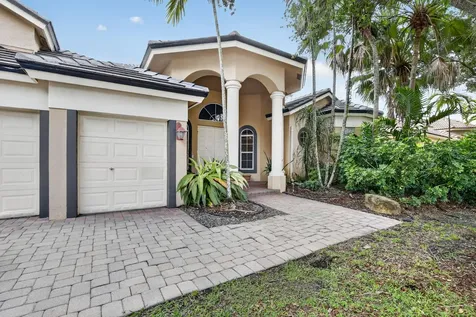 8106 N Savannah Circle Davie FL 33328