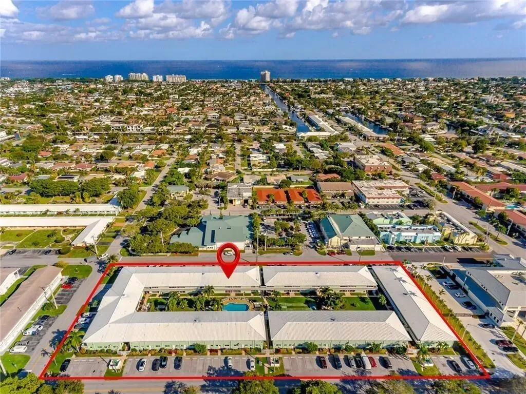 2100 NE 38th Street NE Lighthouse Point FL 33064