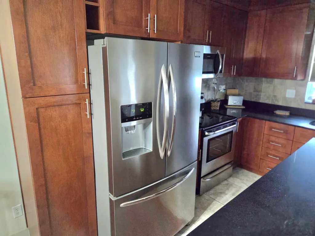 2100 NE 38th Street NE Lighthouse Point FL 33064