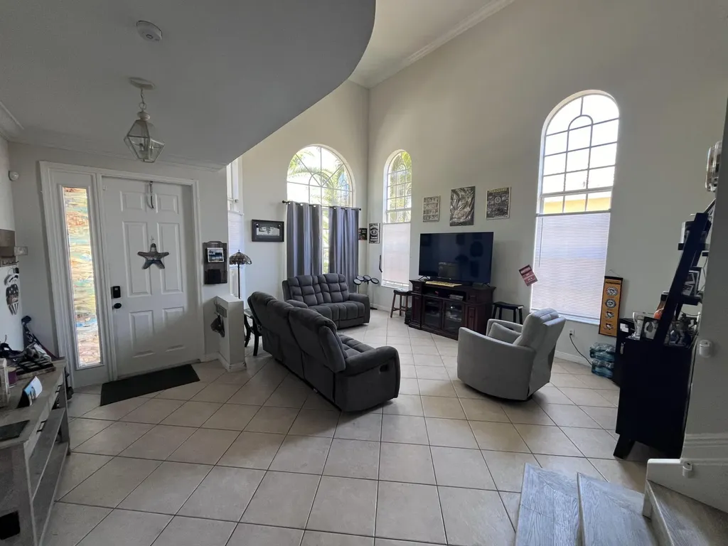 2064 Reston Circle Royal Palm Beach FL 33411