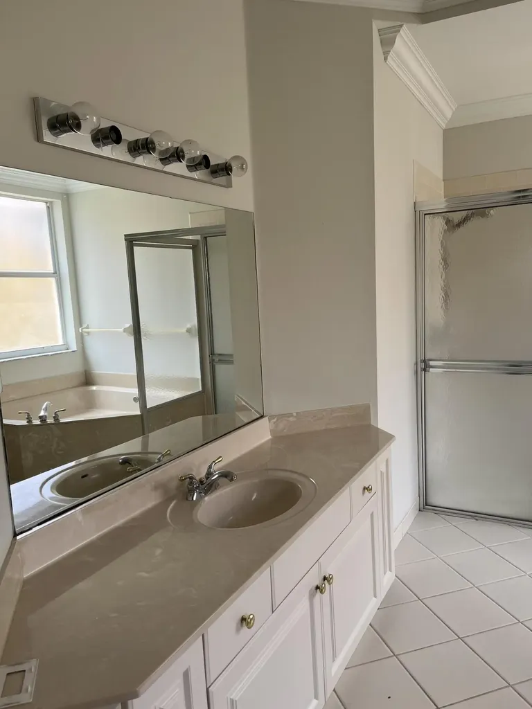 2064 Reston Circle Royal Palm Beach FL 33411