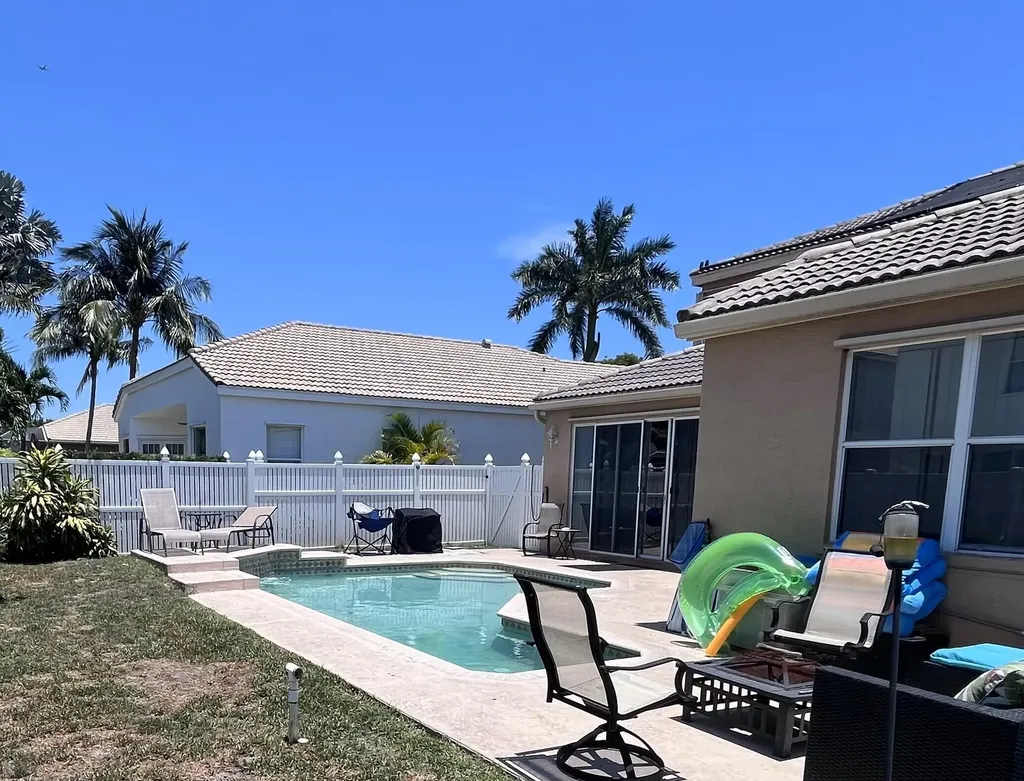 2064 Reston Circle Royal Palm Beach FL 33411