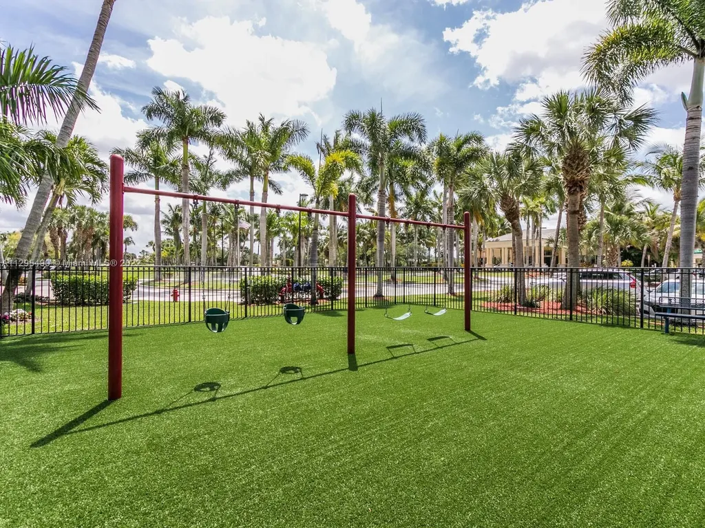 2064 Reston Circle Royal Palm Beach FL 33411