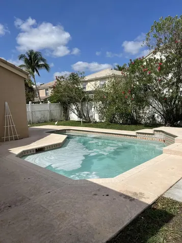 2064 Reston Circle Royal Palm Beach FL 33411