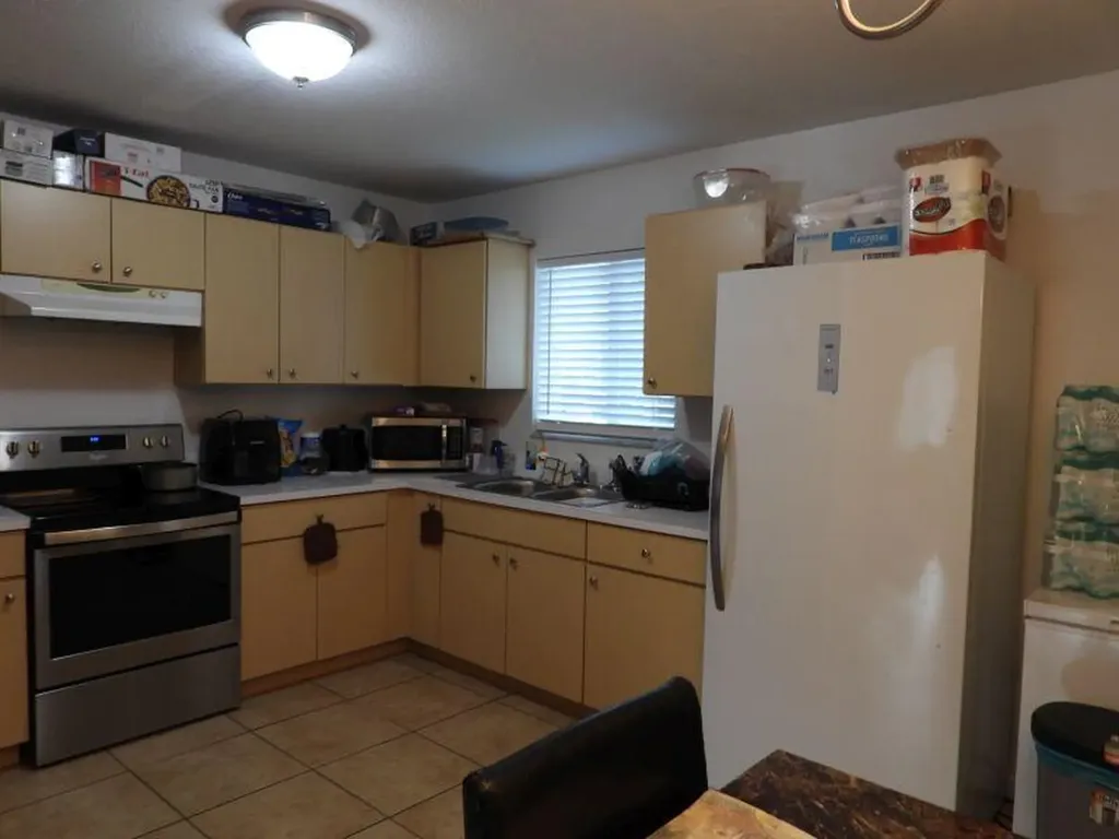 2764 NW 1st Court Pompano Beach FL 33069