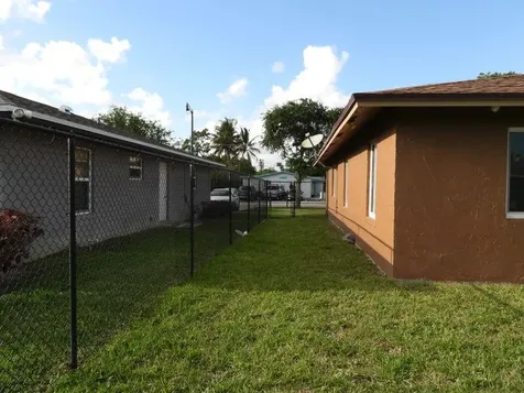 2764 NW 1st Court Pompano Beach FL 33069