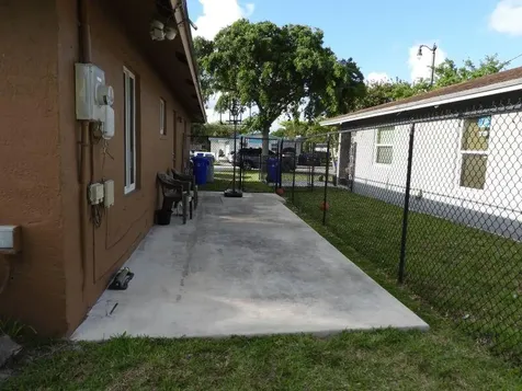2764 NW 1st Court Pompano Beach FL 33069