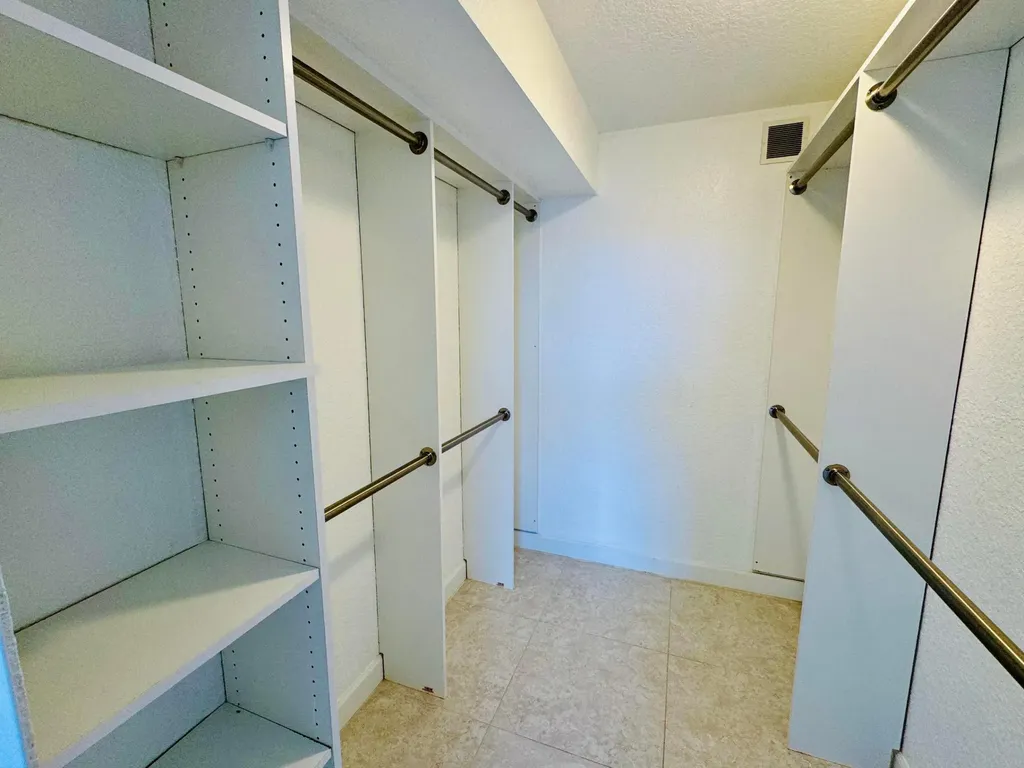 2016 S Federal Highway Boynton Beach FL 33435