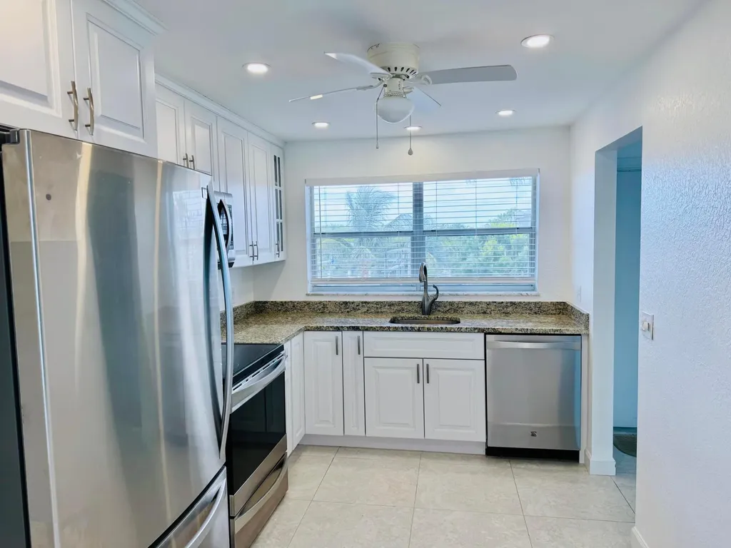 2016 S Federal Highway Boynton Beach FL 33435