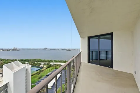 5420 N Ocean Drive Singer Island FL 33404