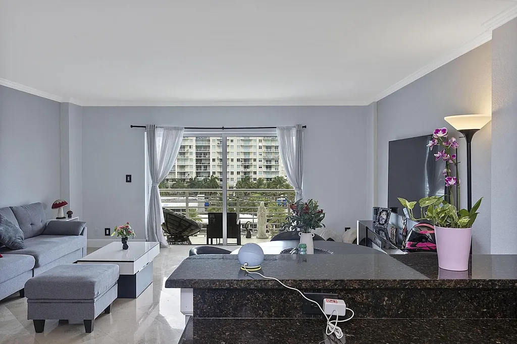 2900 NE 30th Street Fort Lauderdale FL 33306