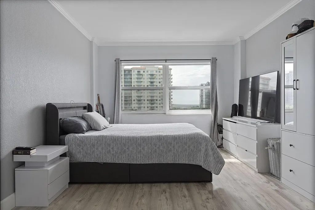 2900 NE 30th Street Fort Lauderdale FL 33306