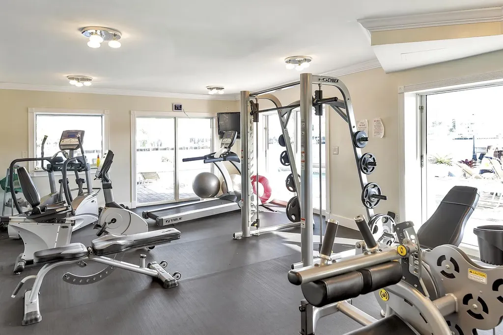 2900 NE 30th Street Fort Lauderdale FL 33306