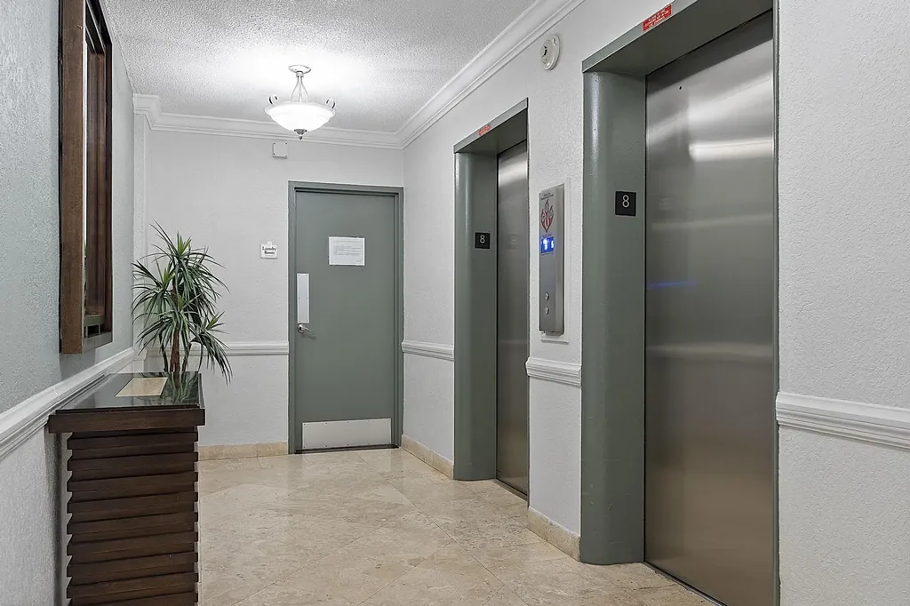2900 NE 30th Street Fort Lauderdale FL 33306