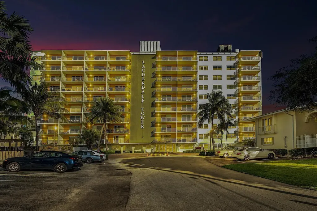 2900 NE 30th Street Fort Lauderdale FL 33306
