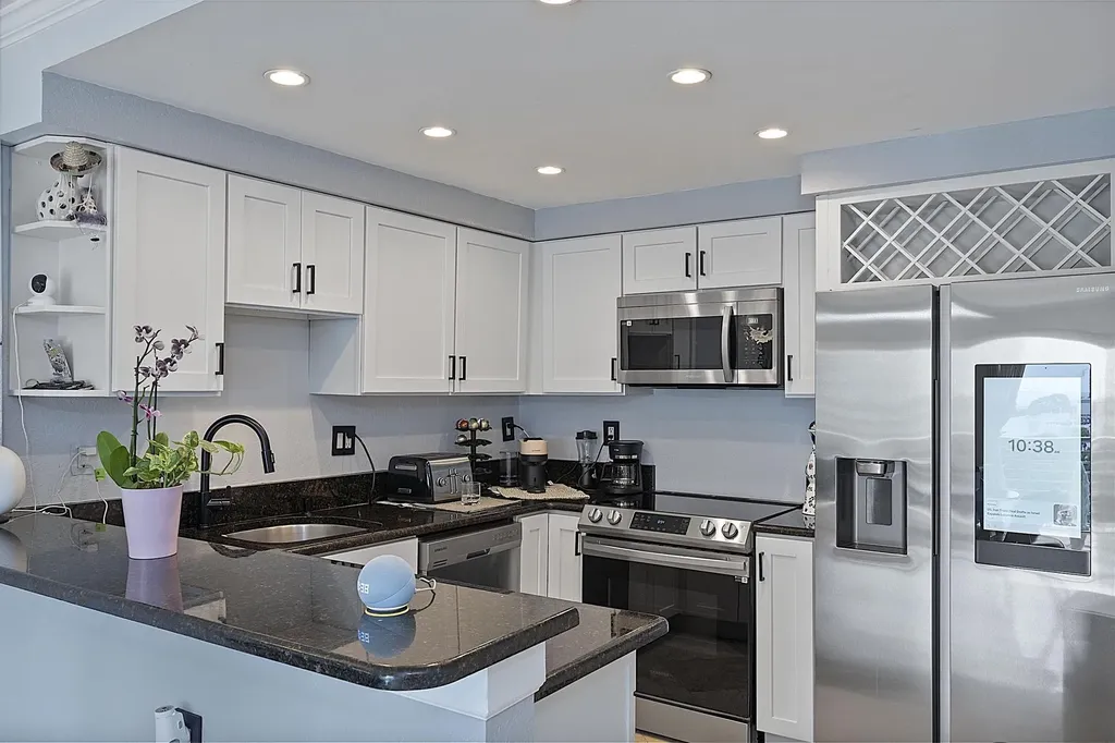 2900 NE 30th Street Fort Lauderdale FL 33306