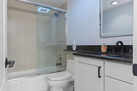 2900 NE 30th Street Fort Lauderdale FL 33306