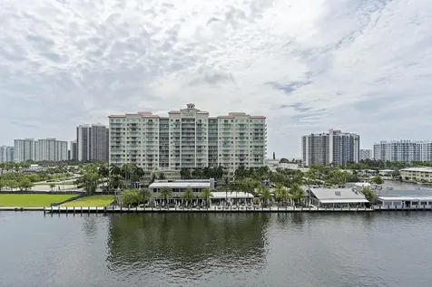 2900 NE 30th Street Fort Lauderdale FL 33306