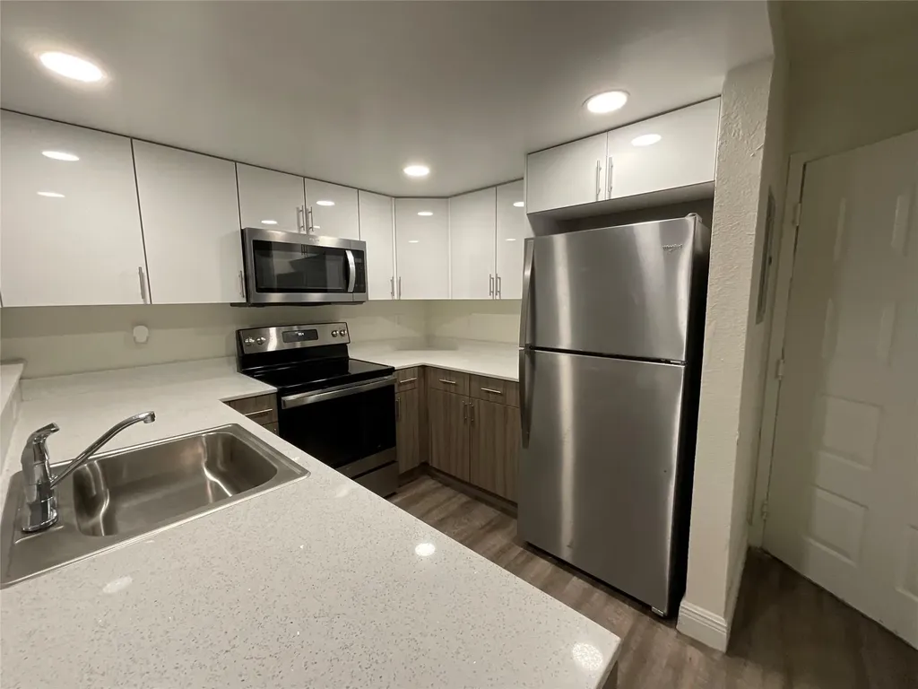 19455 NE 10 Avenue North Miami Beach FL 33179