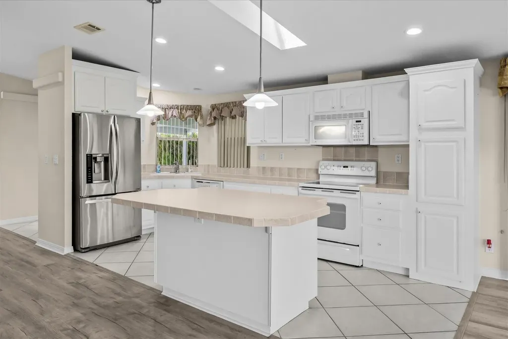 7654 Red Crossbill Court Port St Lucie FL 34952