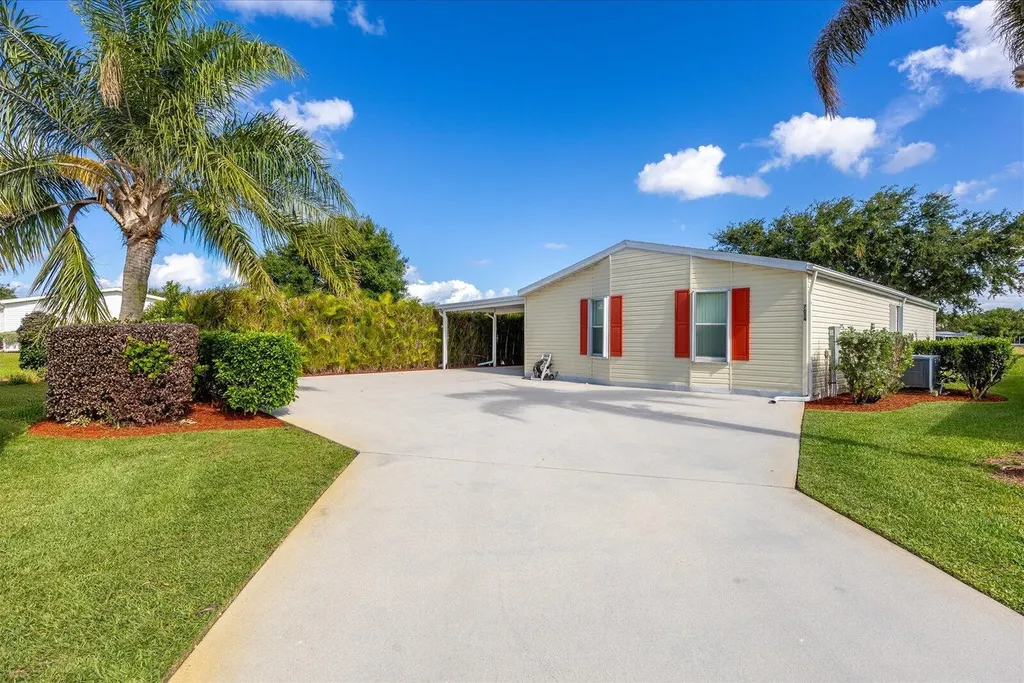 7654 Red Crossbill Court Port St Lucie FL 34952