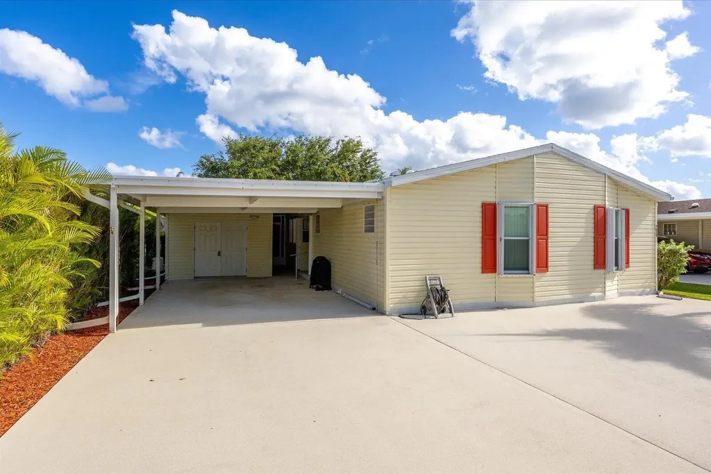 7654 Red Crossbill Court Port St Lucie FL 34952