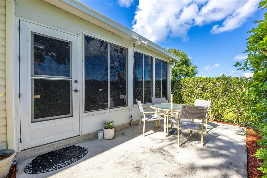 7654 Red Crossbill Court Port St Lucie FL 34952