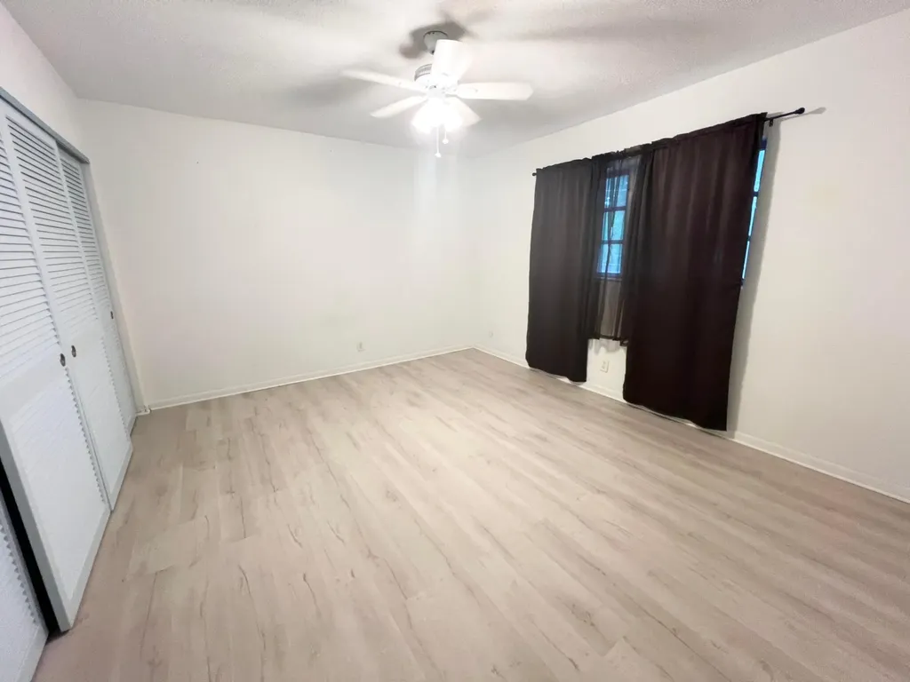 1551 N 12th Court Hollywood FL 33019
