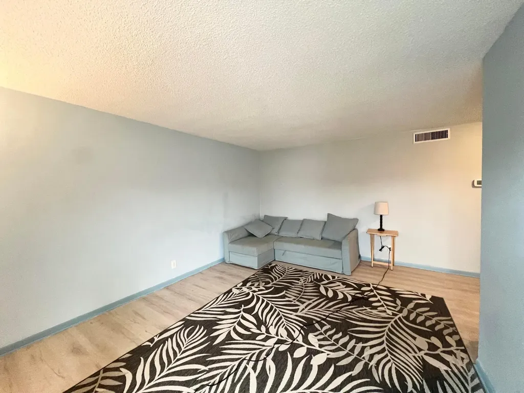 1551 N 12th Court Hollywood FL 33019