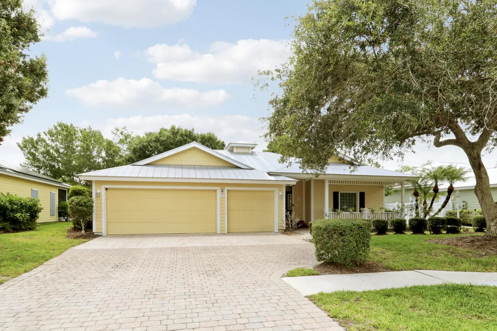 654 NE Little Kayak Point Port St Lucie FL 34983