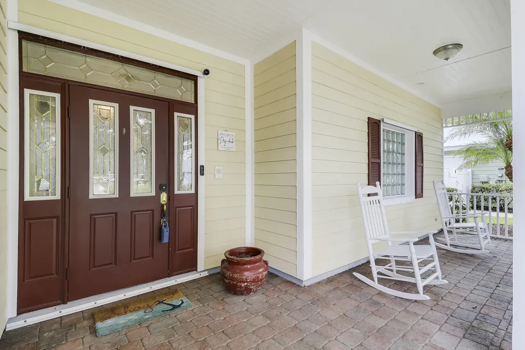 654 NE Little Kayak Point Port St Lucie FL 34983