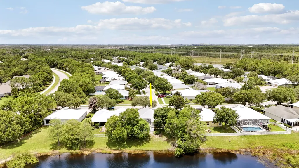654 NE Little Kayak Point Port St Lucie FL 34983