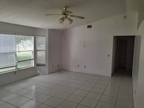 374 SW De Gouvea Terrace Port St Lucie FL 34984
