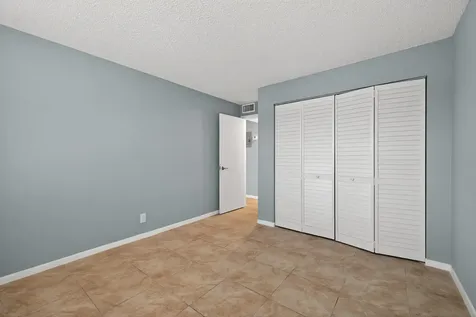 95 NE 41st Street Oakland Park FL 33334