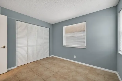 95 NE 41st Street Oakland Park FL 33334