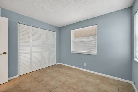 95 NE 41st Street Oakland Park FL 33334
