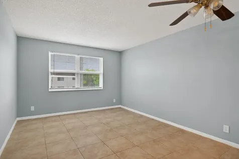95 NE 41st Street Oakland Park FL 33334